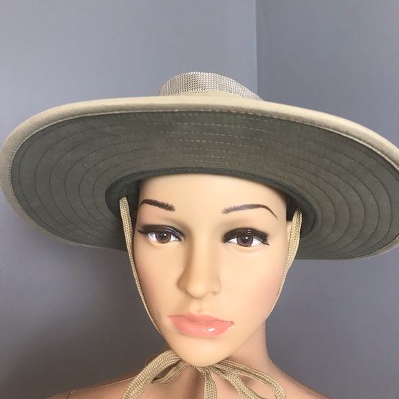 Accessories - Fishing Hiking Hat Woman’s Tan Tie down S/M